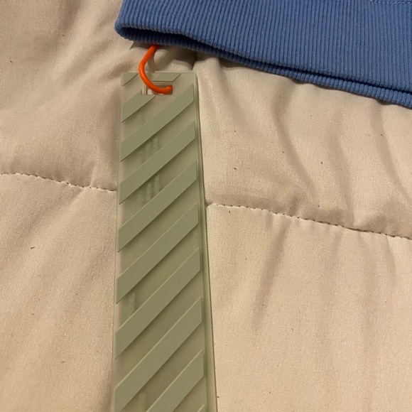 Off white sweater - Picture 5 of 6